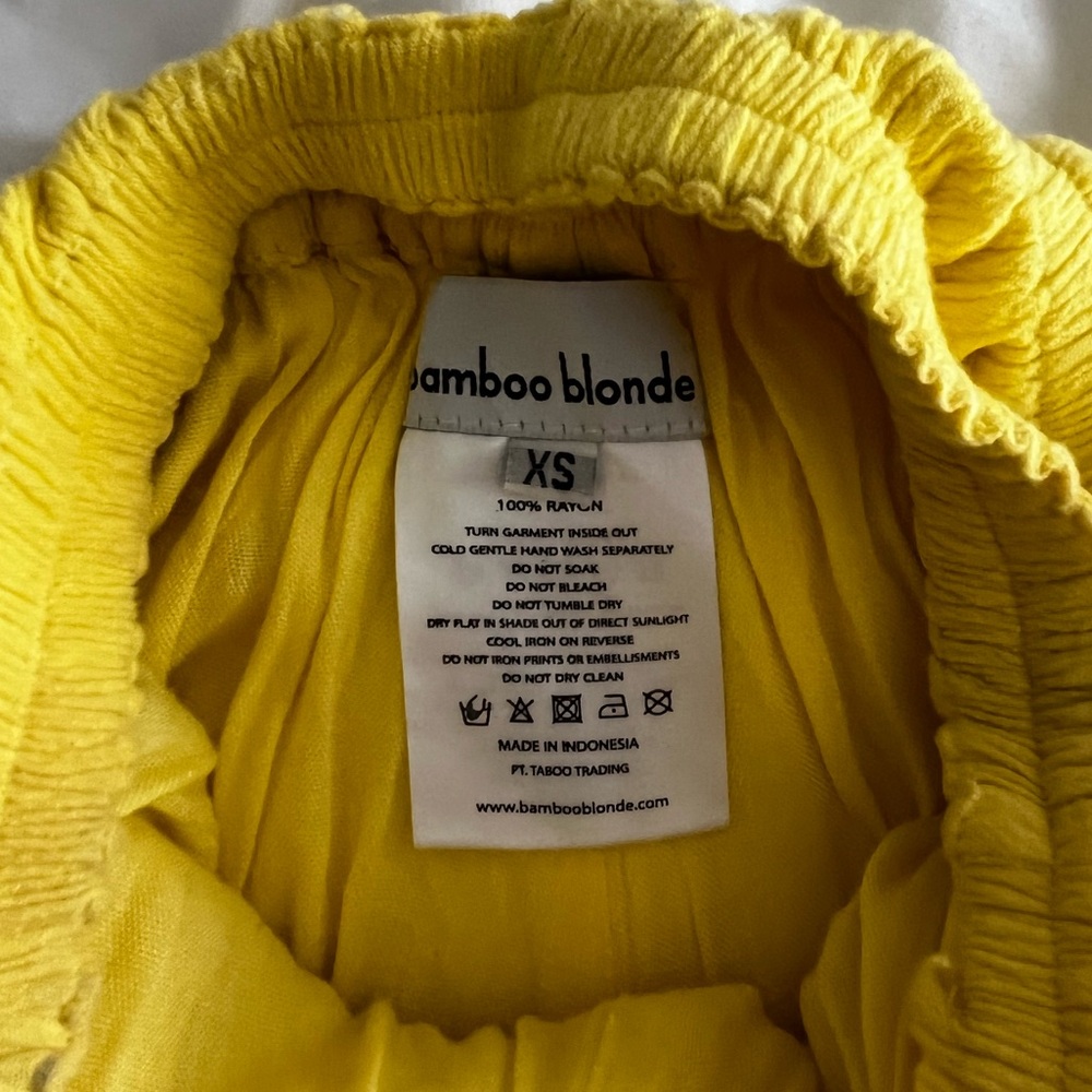 Yellow Halter romper - Picture 3 of 4